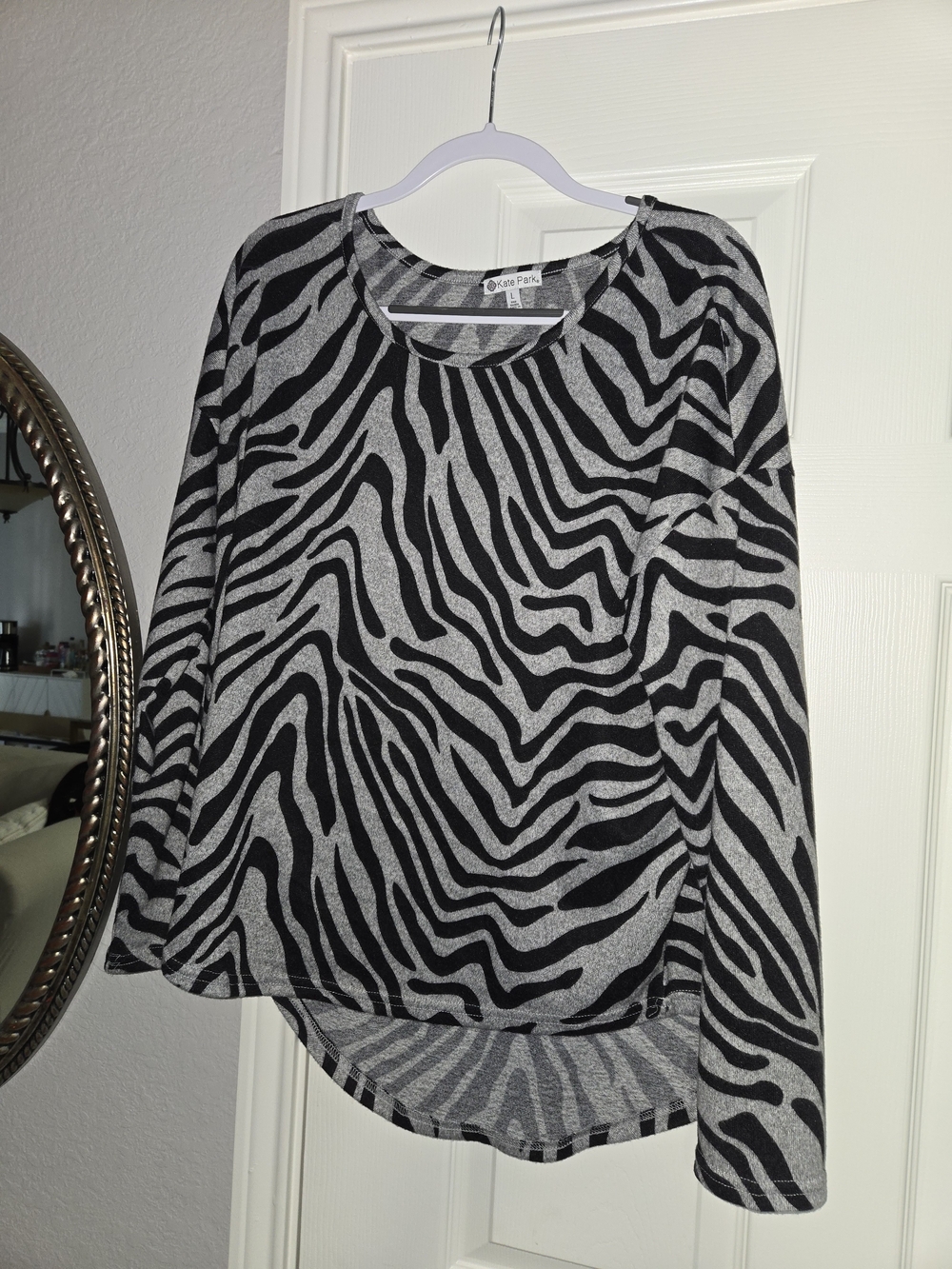 Kate Park Gray Black Zebra Print High Low Long Sleeve Top Size L